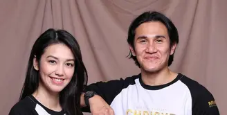 Vino G Bastian dan Velove Vexia langsung ambil tawaran film almarhum Chrisye.