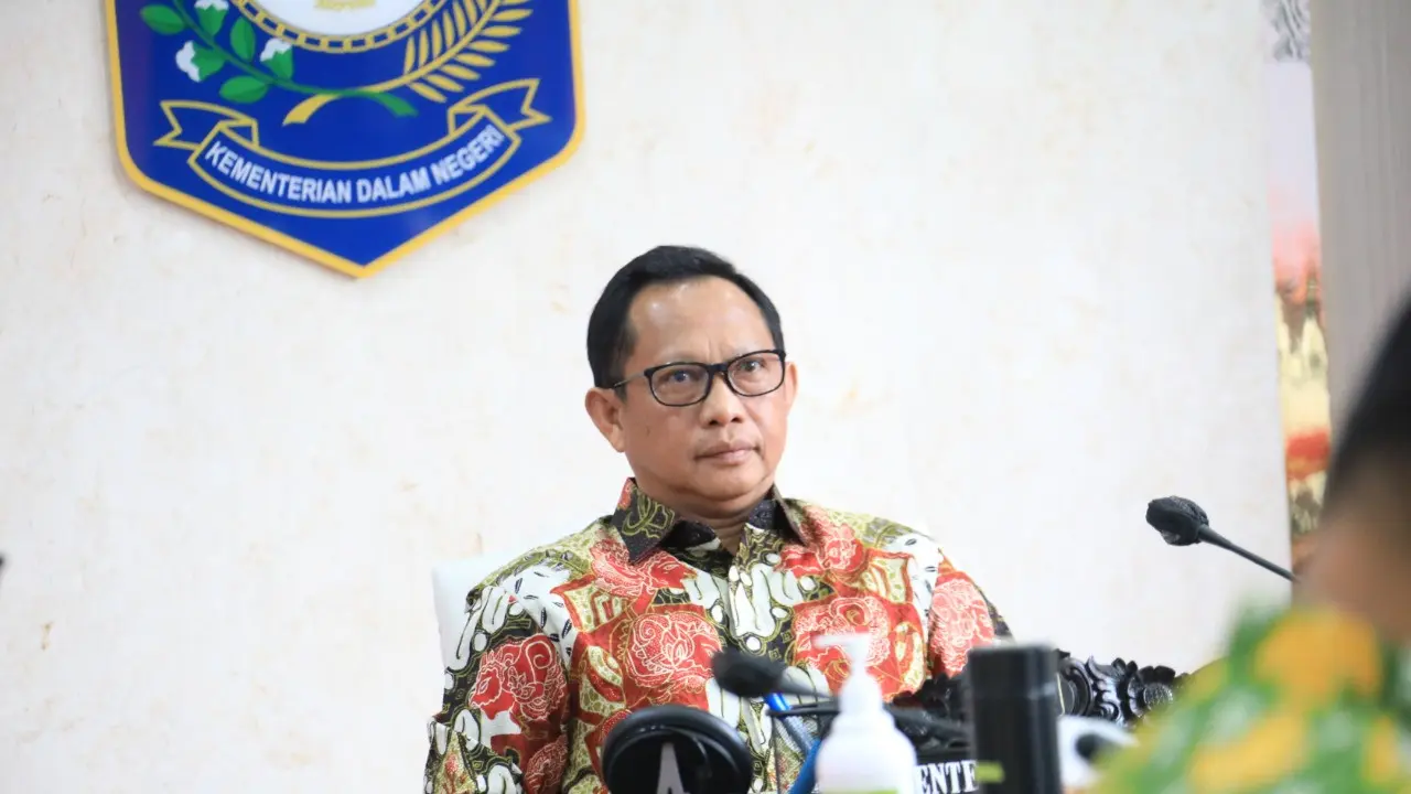 Menteri Dalam Negeri Tito Karnavian RDP dengan Komisi II DPR RI Melalui Video Conference