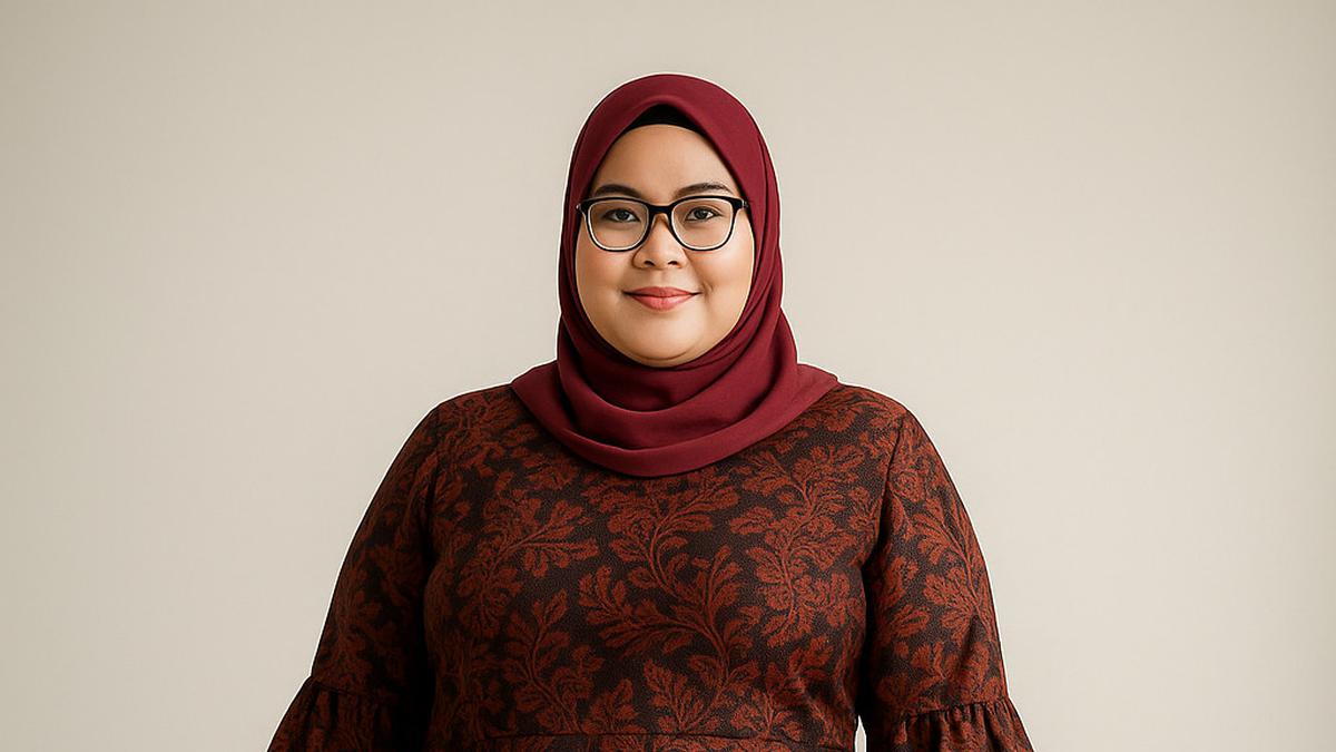 7 Inspirasi Model Batik Peplum untuk Big Size, Layer Bagian Pinggang Bikin Ramping