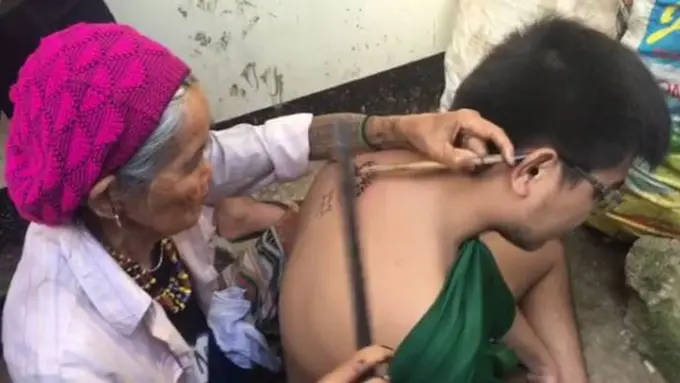 [Bintang] Sederet Tato Tradisional dari Berbagai Negara, Tanpa Mesin Lho!
