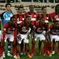 Tim Persipura Jayapura berpose jelang partai perempat final Liga Champions Asia versus Arbil di Irak, 27 September 2011. AFP PHOTO/SAFIN HAMED