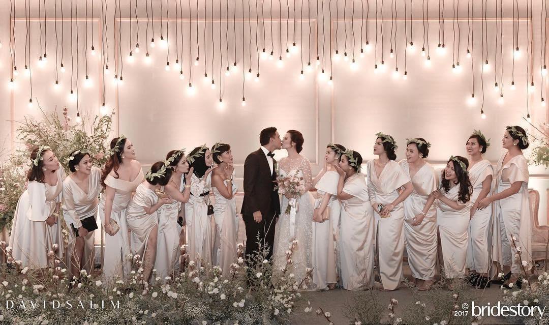 8 Gaun Terindah Dari Seluruh Perjalanan Pernikahan Raisa Dan Hamish Fashion Fimela Com