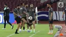 Pemain Timnas Bahrain melakukan sesi latihan resmi jelang pertandingan lanjutan Grup C Kualifikasi Piala Dunia 2026 zona Asia di Stadion Utama Gelora Bung Karno, Senayan, Jakarta, Senin (24/3/2025). (Liputan6.com/Angga Yuniar)