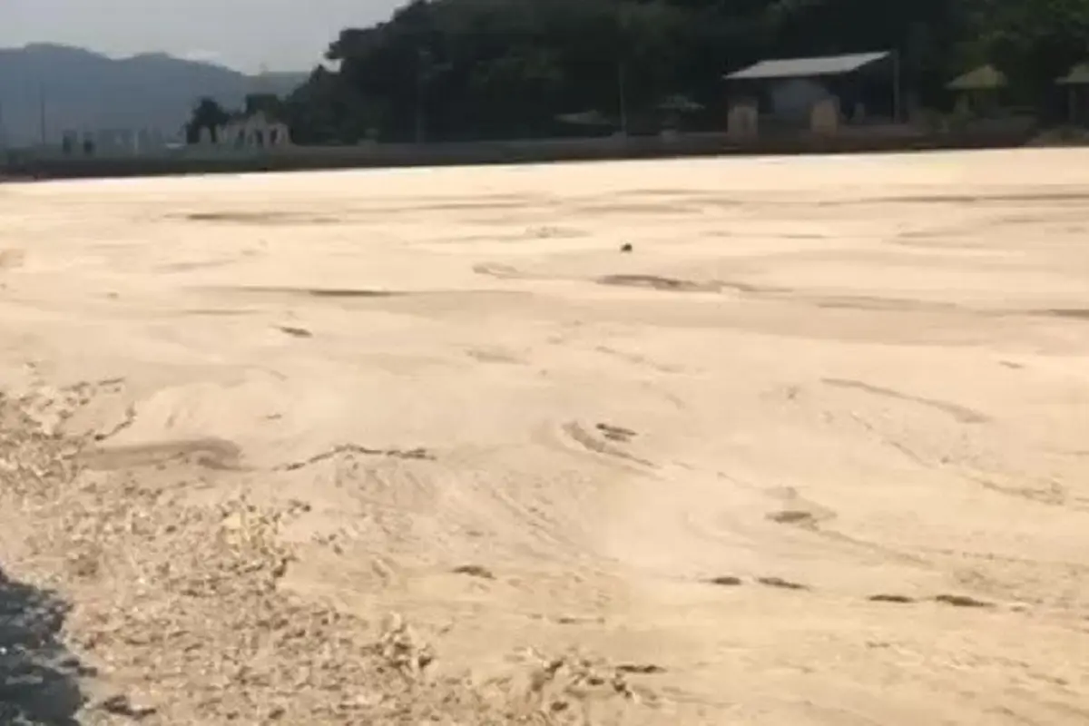 Pantai Lawata di Teluk Bima