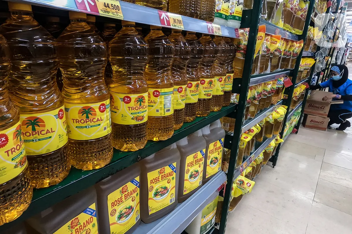 Ketersediaan Stok Minyak Goreng di Supermarket