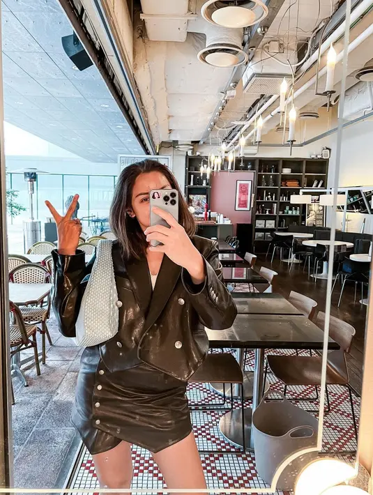 Keliling Korea Selatan, Jessica Iskandar kembali tampil modis dengan outfit lateks [@inijedar]