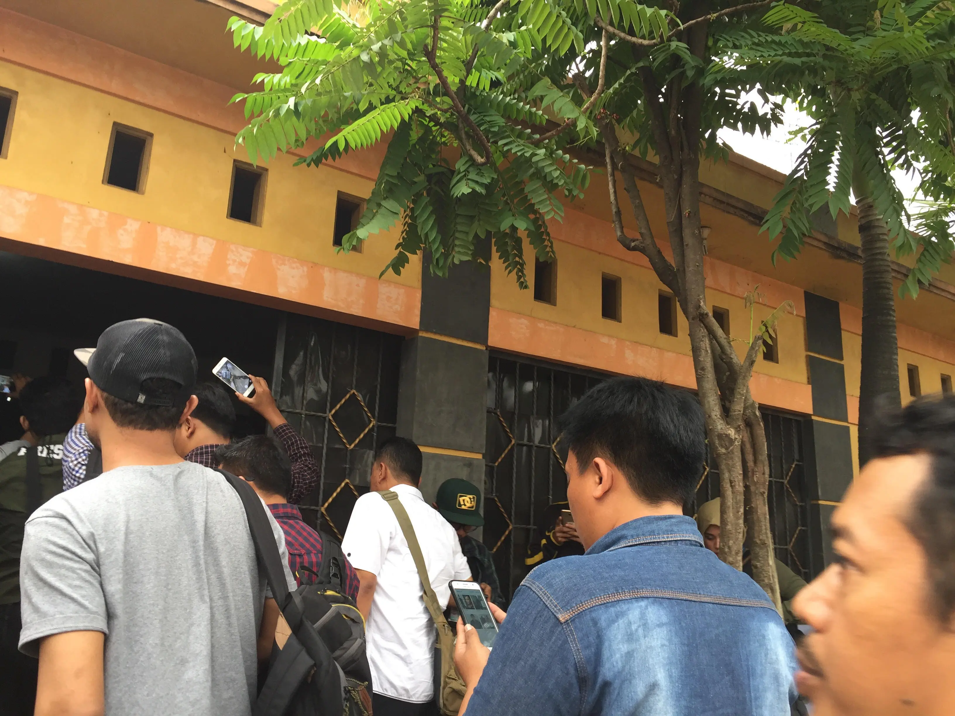 Pansus Angket KPK menyambangi safe house KPK (Liputan6.com/ Devira Prastiwi)