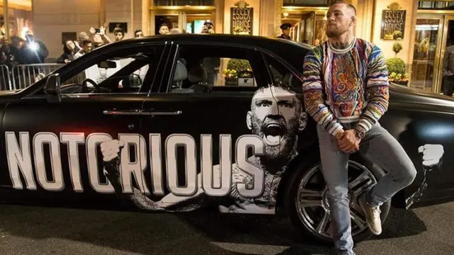 Adu Keren Mobil Khabib dan McGregor, Siapa Juaranya? (Carbuzz)