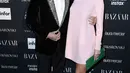 Selena Gomez dan The Weeknd mulai merajut kasih pada awal bulan Januari 2017 lalu. Sejak saat itu, keduanya terus mengumbar kemesraan di depan umum, meski belakangan ini mereka sibuk dengan pekerjaannya masing-masing. (AFP/Angela Weiss)