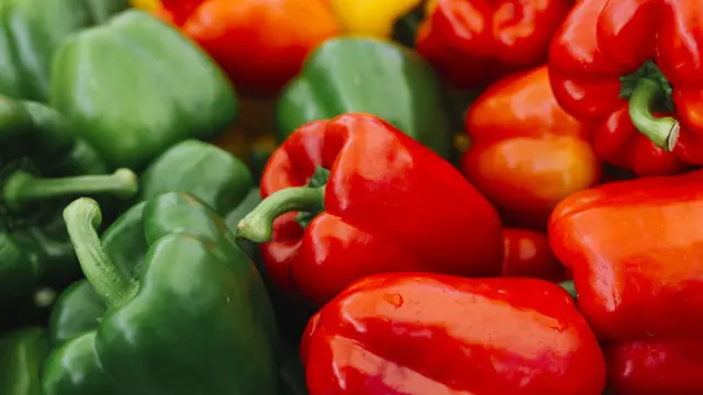 Gambar Ilustrasi Buah Paprika Merah