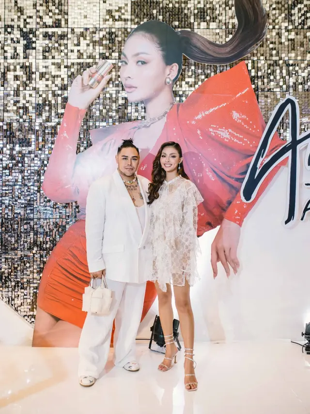 Andina Julie baru saja merilis single dan mv Aku Ingin Jatuh Cinta sekaligus pengumuman menjadi brand ambassador brand kecantikan