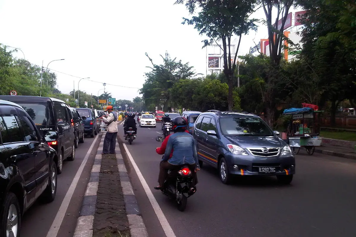 Lawan Arus Gara-gara Ada Razia, Siswi SMK Ini Tabrak Sebuah Motor