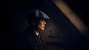 Cillian Murphy sebagai Thomas Shelby di Peaky Blinders. (Foto: Matt Squire via Netflix)