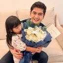 Potret Teuku Ryan Rayakan Ulang Tahun Berdua Bersama Moana