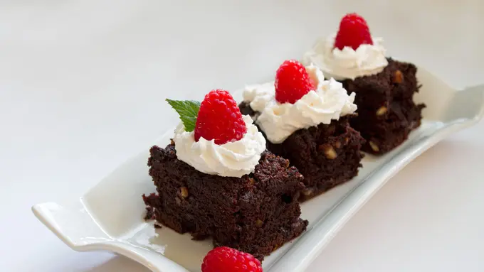 Bikin Valentine Lebih Spesial, Kejutkan Kekasih dengan Brownies Cinta Bikinan Sendiri