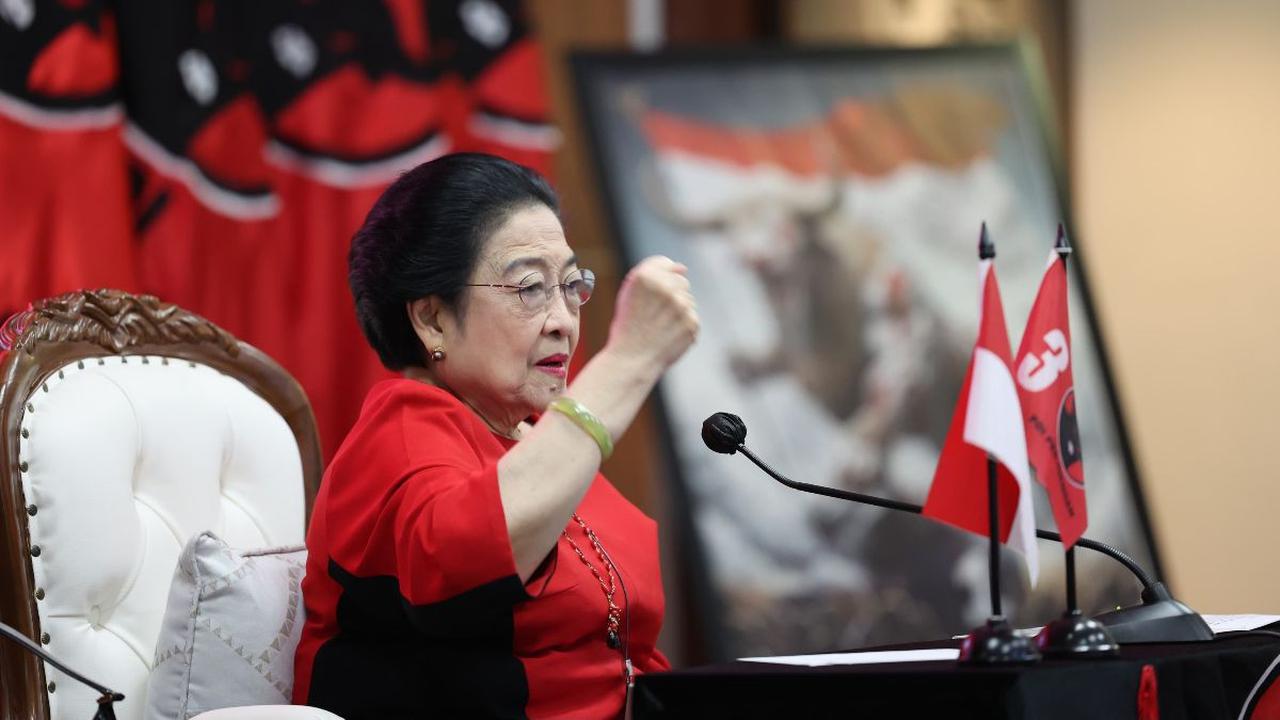 VIDEO: Panas! Megawati Tabuh 'Genderang Perang', "Kalau Hasto Diambil, Aku Ke Kapolri"