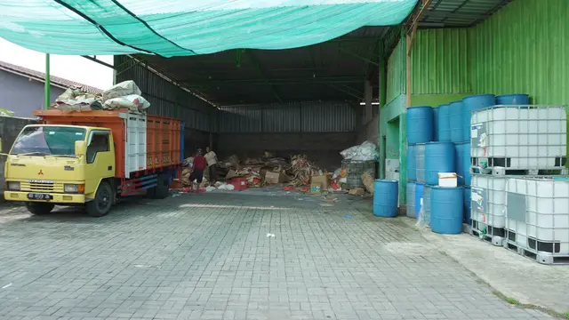 Pengelolaan limbah Industri PT. SGM yang dikelola BUMDes Kemudo Makmur.