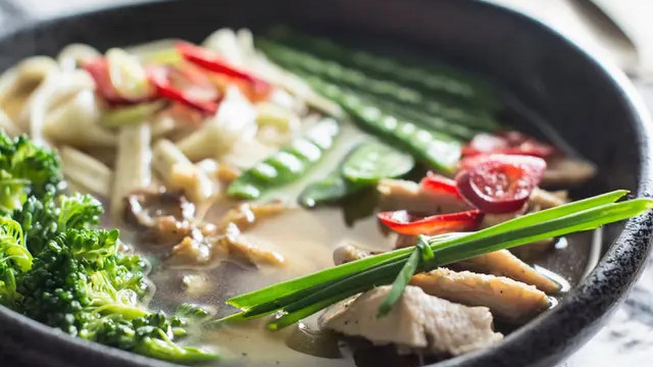 Pilihan Menu Makanan Lezat yang Bantu Tidur Lebih Nyenyak