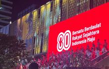 Prabowo Sapa Warga dari Sunroof Mobil Tiba di Karnaval HUT RI di Monas, Lagu Indonesia Bergema dengan Khidmat