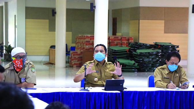 Wali Kota Tangerang Arief Wismansyah memastikan sebanyak 64 ribu keluarga kurang mampu di Kota Tangerang yang terdampak virus Corona Covid-19, akan menerima bantuan pangan.