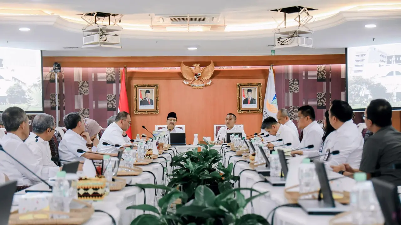 Menteri Sosial (Mensos) Saifullah Yusuf dan Kepala BNPT Komjen Pol. Eddy Hartono.