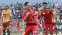 Bek Persija, Jaimerson Xavier, melakukan selebrasi usai mencetak gol ke gawang Persika Karawang pada laga uji coba di Stadion Soemantri Brodjonegoro, Kuningan, Jakarta, Sabtu (30/12/2017). Persija menang 3-1 atas Persika. (Bola.com/M Iqbal Ichsan)