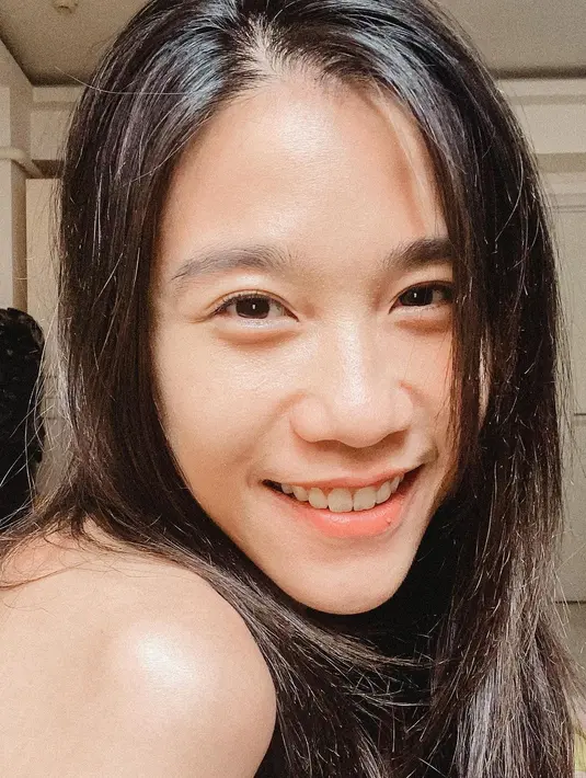 Brigitta Cynthia juga memiliki senyum yang manis. (FOTO: instagram.com/gigigitch)