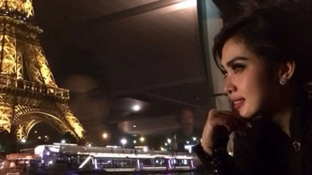 Syahrini 