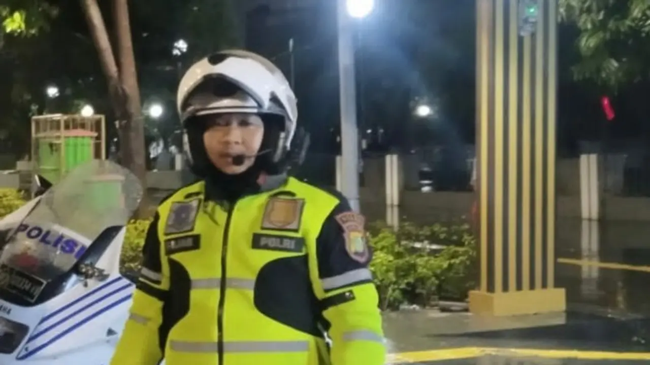 Anggota Direktorat Lalu Lintas Polda Metro Jaya Brigadir Fajar Permana