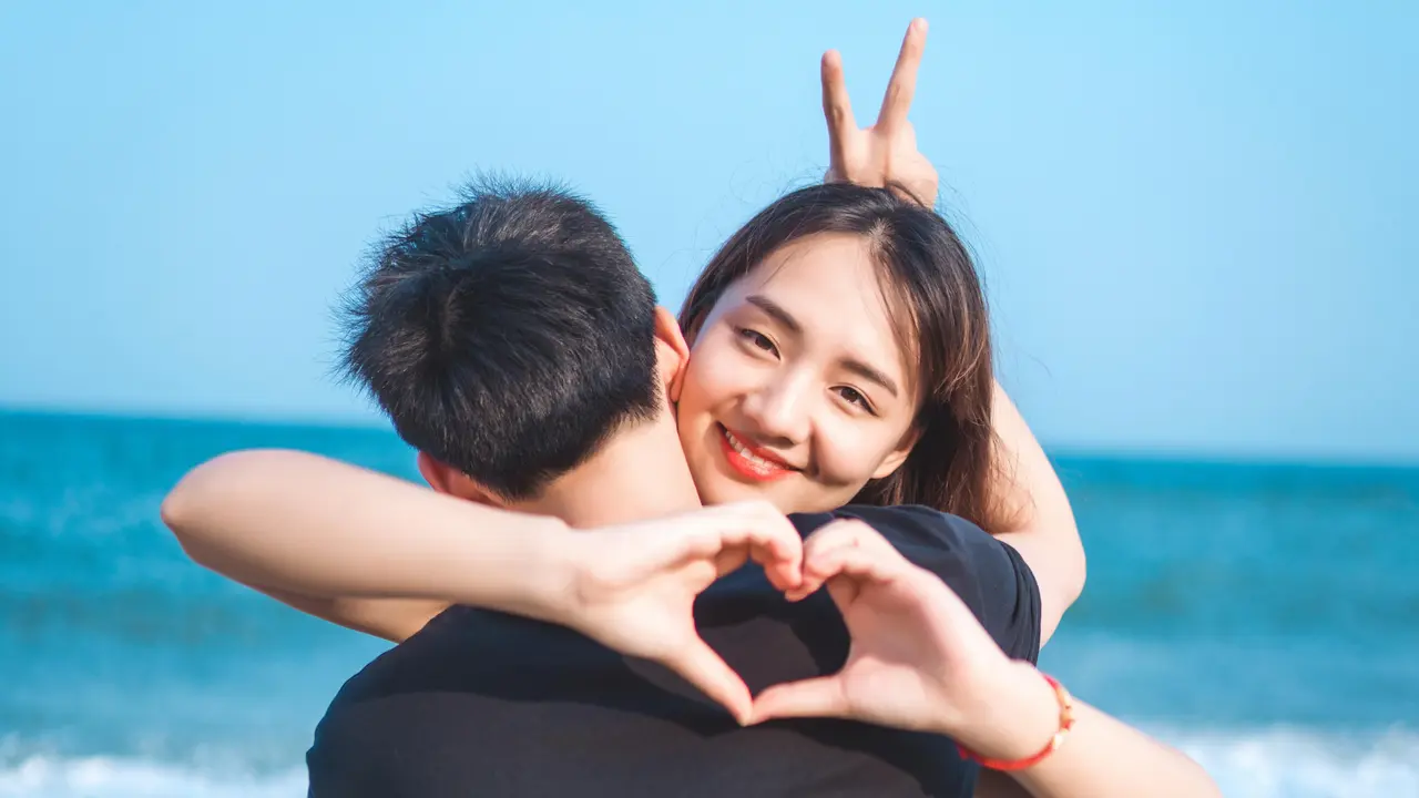 pasangan cinta