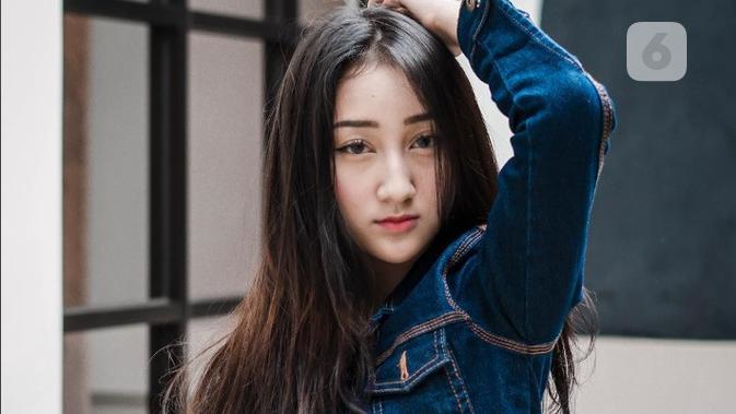 Sentuh Ratusan Juta Penonton Fenomena Lagu Goyang Dua Jari Makin Hits Citizen6 Liputan6 Com