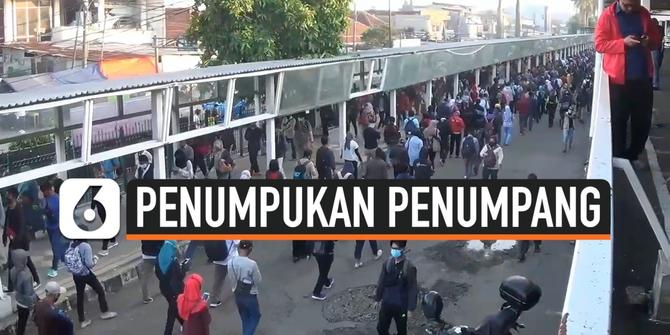 VIDEO: Penumpukan Penumpang KRL di Stasiun Bogor, Ini Penyebabnya