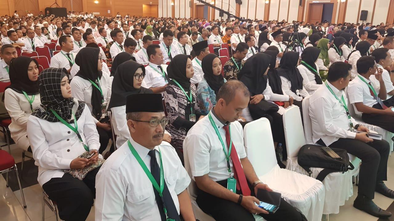Calon petugas haji mulai mengikuti Pembekalan Terintegrasi Petugas Arab Saudi Tahun 1440H/2019M di Asrama Haji Pondok Gede.