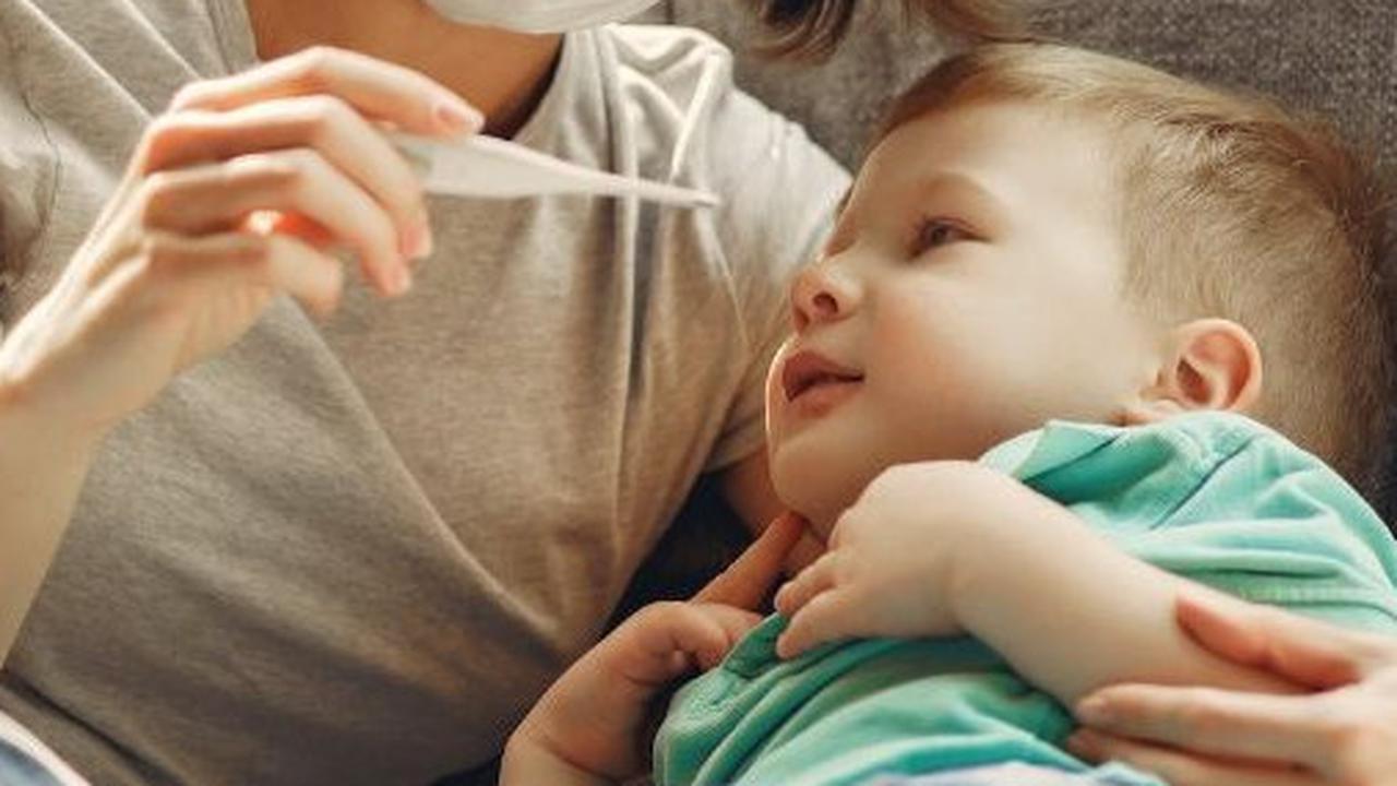 Cara Mengatasi Kejang Demam pada Anak Saat Sudah Darurat<br>