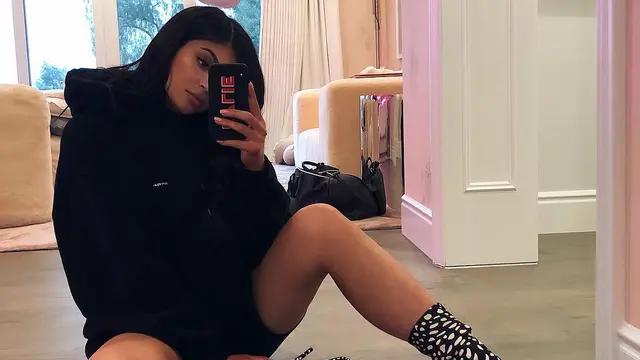 [Bintang] Kylie Jenner