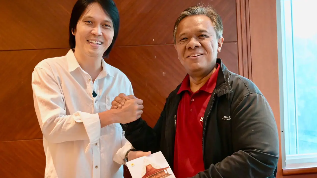 Anggota Dewan Perwakilan Rakyat Republik Indonesia (DPR RI) Komisi X, Ellfonda Mekel atau Once Mekel bersama kandidat ketua umum iluni FHUI,Yusuf Didi Setiarto (Istimewa)