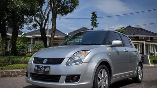 Suzuki Swift ST 2012