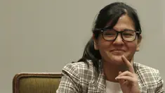 Sekjen PSSI, Ratu Tisha, saat jumpa pers Garuda Select di Hotel Sultan, Jakarta, Jumat (17/5). Garuda Select kembali ke Indonesia usai menjalani pelatihan dan uji coba di Inggris. (Bola.com/Yoppy Renato)