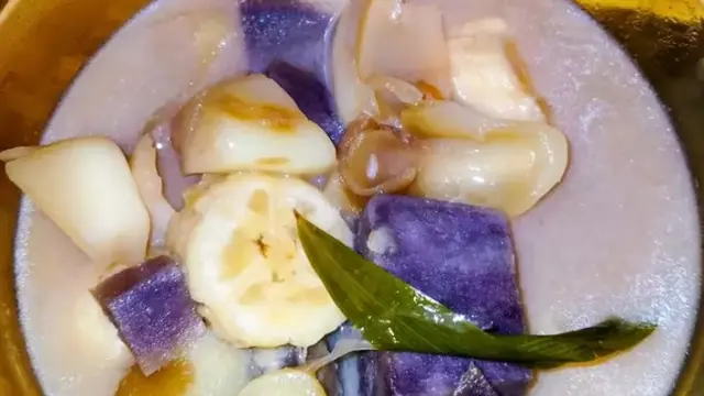 Kolak buah salak campur