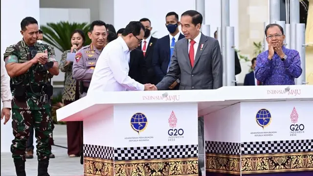 Presiden Jokowi meresmikan sejumlah infrastruktur saat meninjau persiapan KTT G20 di Bali.