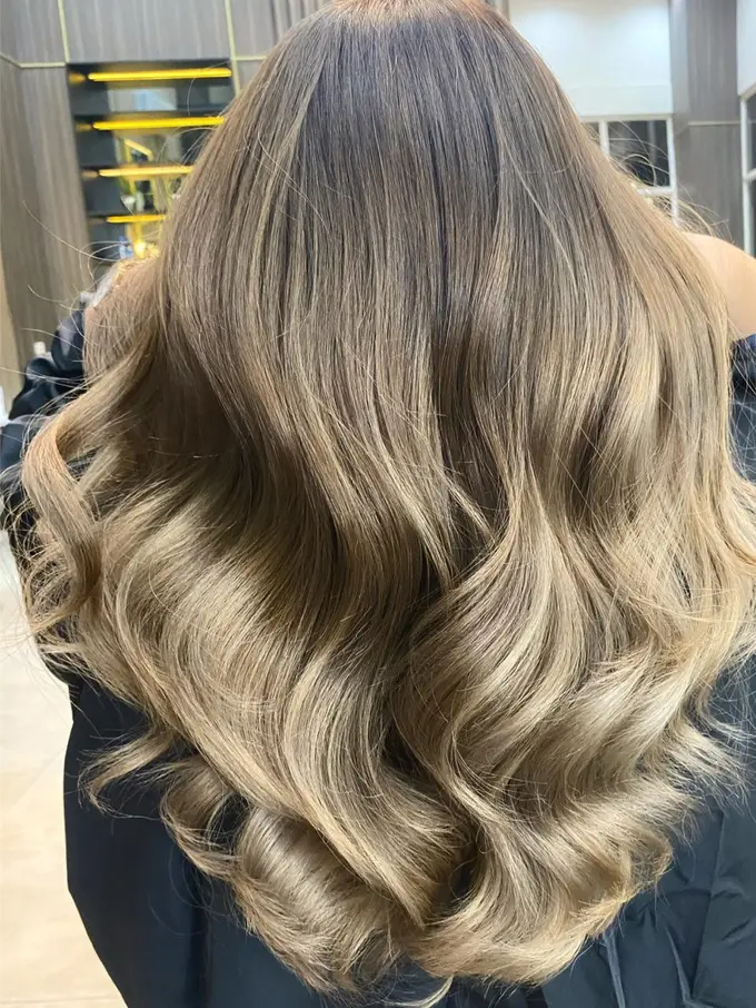 Pewarnaan Rambut Airtouch