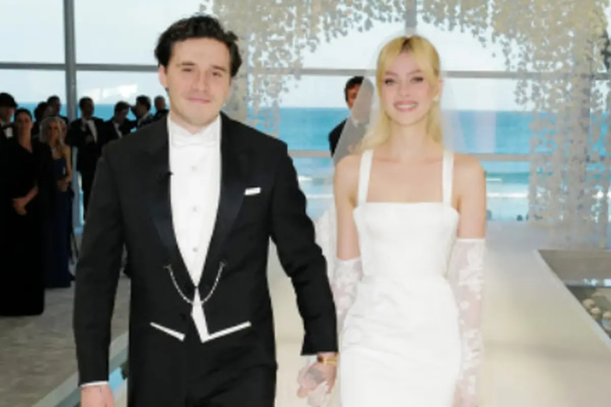 Parade Busana Desainer Ternama di Pernikahan Mewah Brooklyn Beckham dan Nicola Peltz