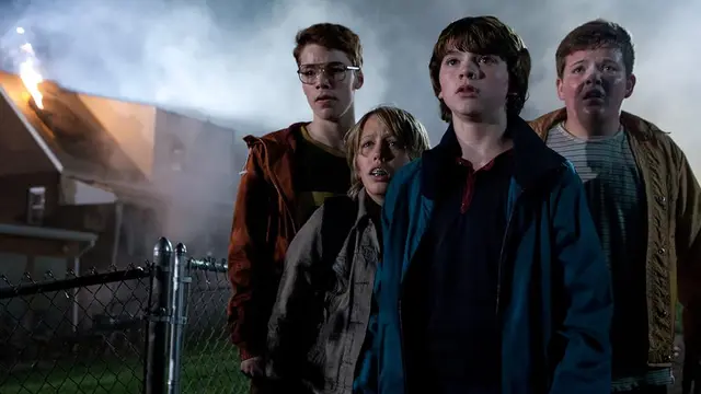 Super 8 (2011)