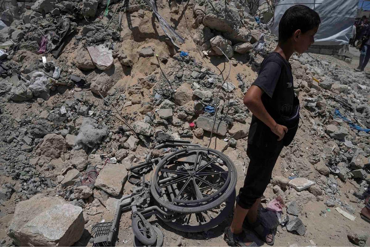 FOTO: Biadab! Serangan Israel Kembali Hantam Tenda Pengungsi di Gaza