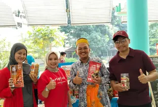 Anita Saat Mengikuti Bazar di koridor FEMA IPB University, pada Rabu (13/5/2026). (Supriatin/Liputan6.com)