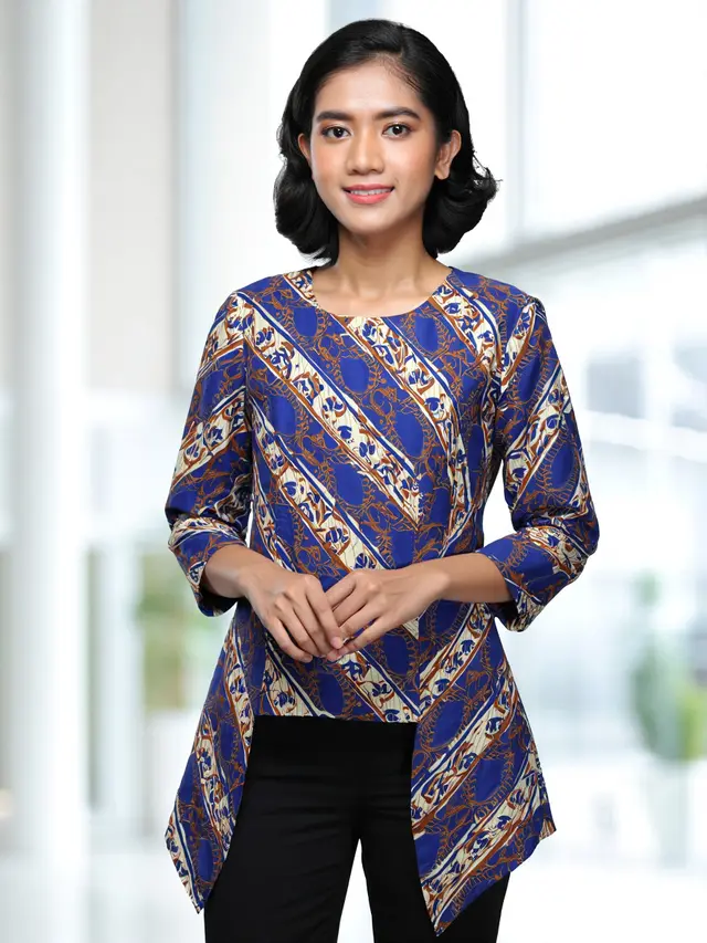 Blouse Batik Wanita Kerja Model Simple Elegan (AI)