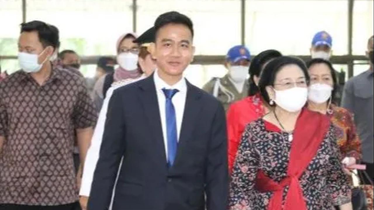 Gugatan ini dinilai untuk memberi jalan agar putra sulung Presiden Jokowi sekaligus Wali Kota Solo Gibran Rakabuming Raka bisa ikut dalam kontes Pilpres 2024.<br>