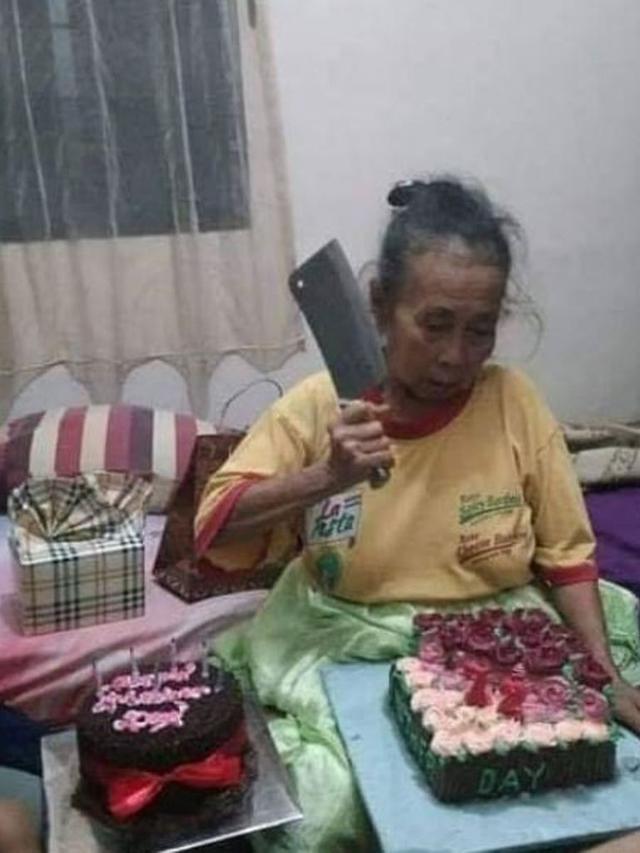 Bikin Tepuk Jidat, 6 Kelakuan Emak-Emak Kalau Lagi di Rumah