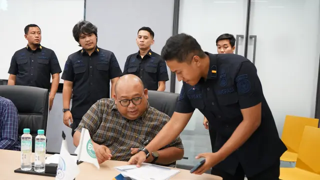 Suasana pelayanan permohonan paspor di Kantor Imigrasi Kelas I Khusus Non TPI Tangerang. Liputan6.com/Pramita)