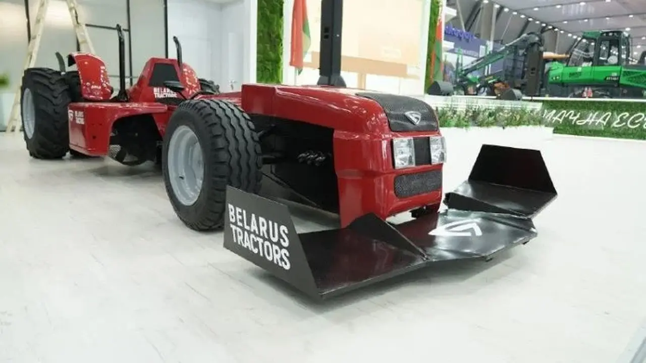 Mobil F1 dari Onderdil Traktor